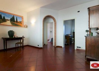 L\'ingresso - Casa semi indipendente Località Mezzano
 
14, Stella - foto 8