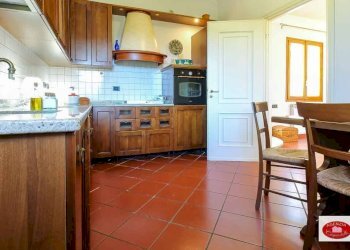 Cucina - Casa semi indipendente Località Mezzano
 
14, Stella - foto 22