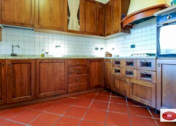 Cucina - Casa semi indipendente Località Mezzano
 
14, Stella - foto 24