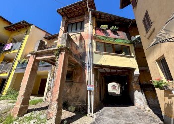 Edificio all\'aperto - Rustico Vicolo Gariboldi
 
6, Bisuschio - foto 1