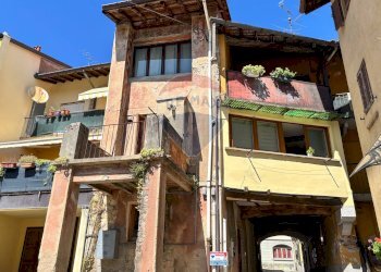 Edificio all\'aperto - Rustico Vicolo Gariboldi
 
6, Bisuschio - foto 2