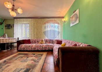 Soggiorno - Casa semi indipendente via Saltrio
 
29, Viggiù - foto 5