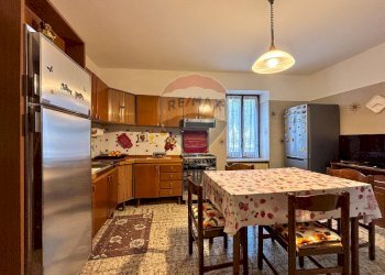 Cucina - Casa semi indipendente via Saltrio
 
29, Viggiù - foto 6