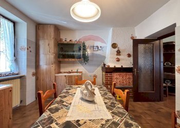 Sala da pranzo - Casa semi indipendente via Saltrio
 
29, Viggiù - foto 7