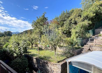 Giardino - Casa semi indipendente via Saltrio
 
29, Viggiù - foto 15