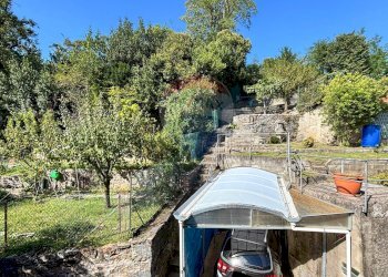 Giardino - Casa semi indipendente via Saltrio
 
29, Viggiù - foto 16