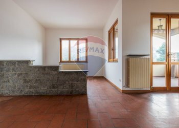 Stanza vuota - Casa semi indipendente VIA PROVINCIALE
 
29, Mesenzana - foto 10