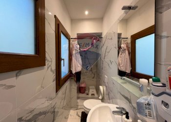 Bagno - Casa semi indipendente Via Elvezia
 
4, Saltrio - foto 6