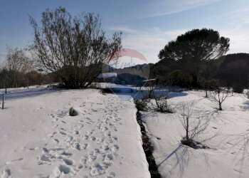 Vista dell\'acqua - Rustico C.da Serra Pizzuta
 
19, Nicolosi - foto 24