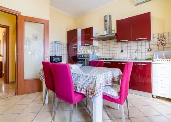 Cucina - Trilocale Villaggio II Zia Lisa
 
117, Catania - foto 8