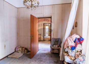 Hall / corridoio - Casa indipendente Via Piccione
 
33, Biancavilla - foto 15