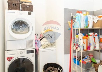 Lavanderia - Casa semi indipendente Via Roma
 
210, San Giovanni la Punta - foto 24