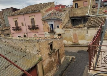 Edificio all\'aperto - Casa indipendente Via Vittorio Veneto
 
646, Grammichele - foto 22