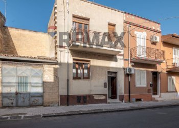 Edificio all\'aperto - Independent house Via Vittorio Veneto
 
646, Grammichele - photo 1