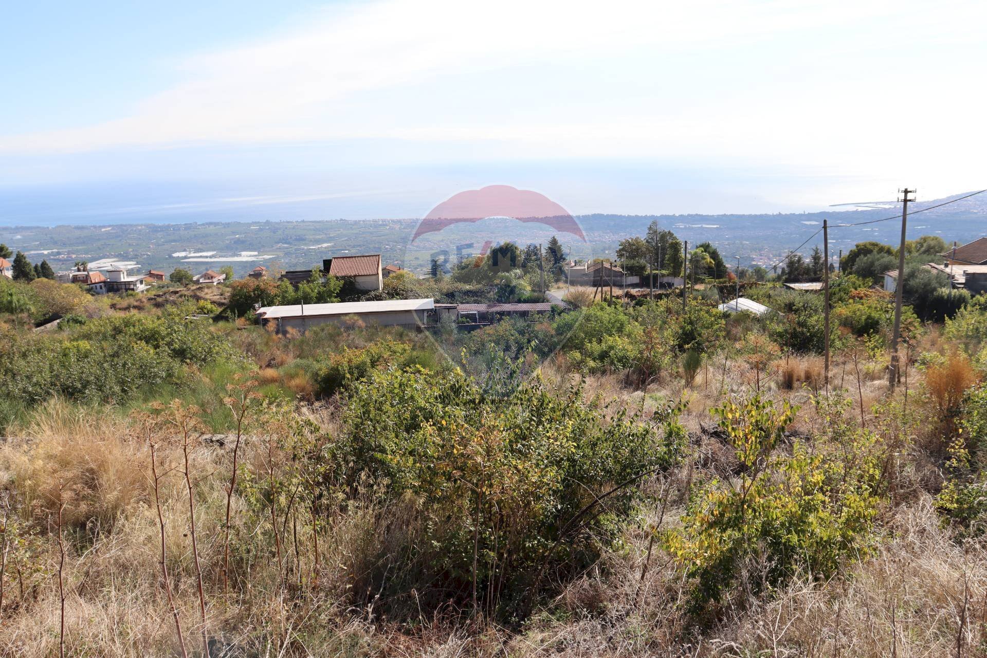 Vista delle montagne - Terreno edificabile Via Scorciavacca Montarsi
 
98, Mascali - foto 3