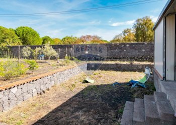 Giardino - Casa indipendente Via Ragalidda
 
snc, Nicolosi - foto 5