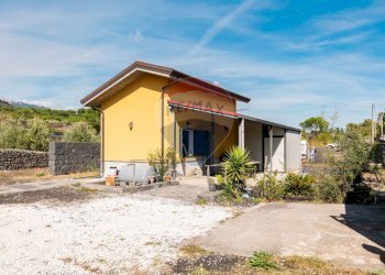 Casa all\'aperto - Casa indipendente Via Ragalidda
 
snc, Nicolosi - foto 8