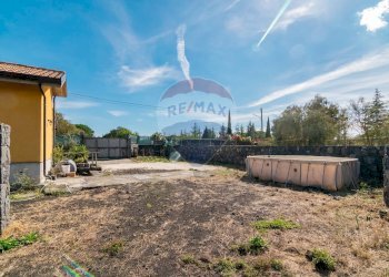 Giardino - Casa indipendente Via Ragalidda
 
snc, Nicolosi - foto 10