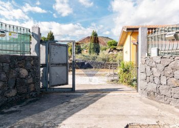 Casa all\'aperto - Casa indipendente Via Ragalidda
 
snc, Nicolosi - foto 38