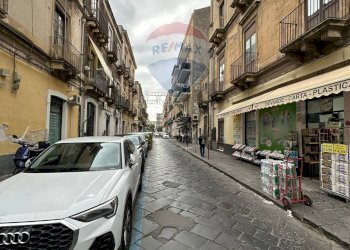 Edificio all\'aperto - Shop Via Musumeci
 
64/66, Catania - photo 17