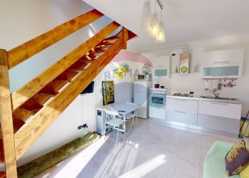 Scale - Bilocale Via Primo Maggio
 
13, Sovere - foto 7