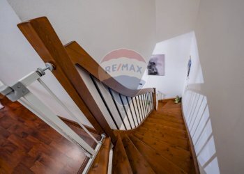 Scale - Villa Via Fondo Reno
 
35, Vigarano Mainarda - foto 9