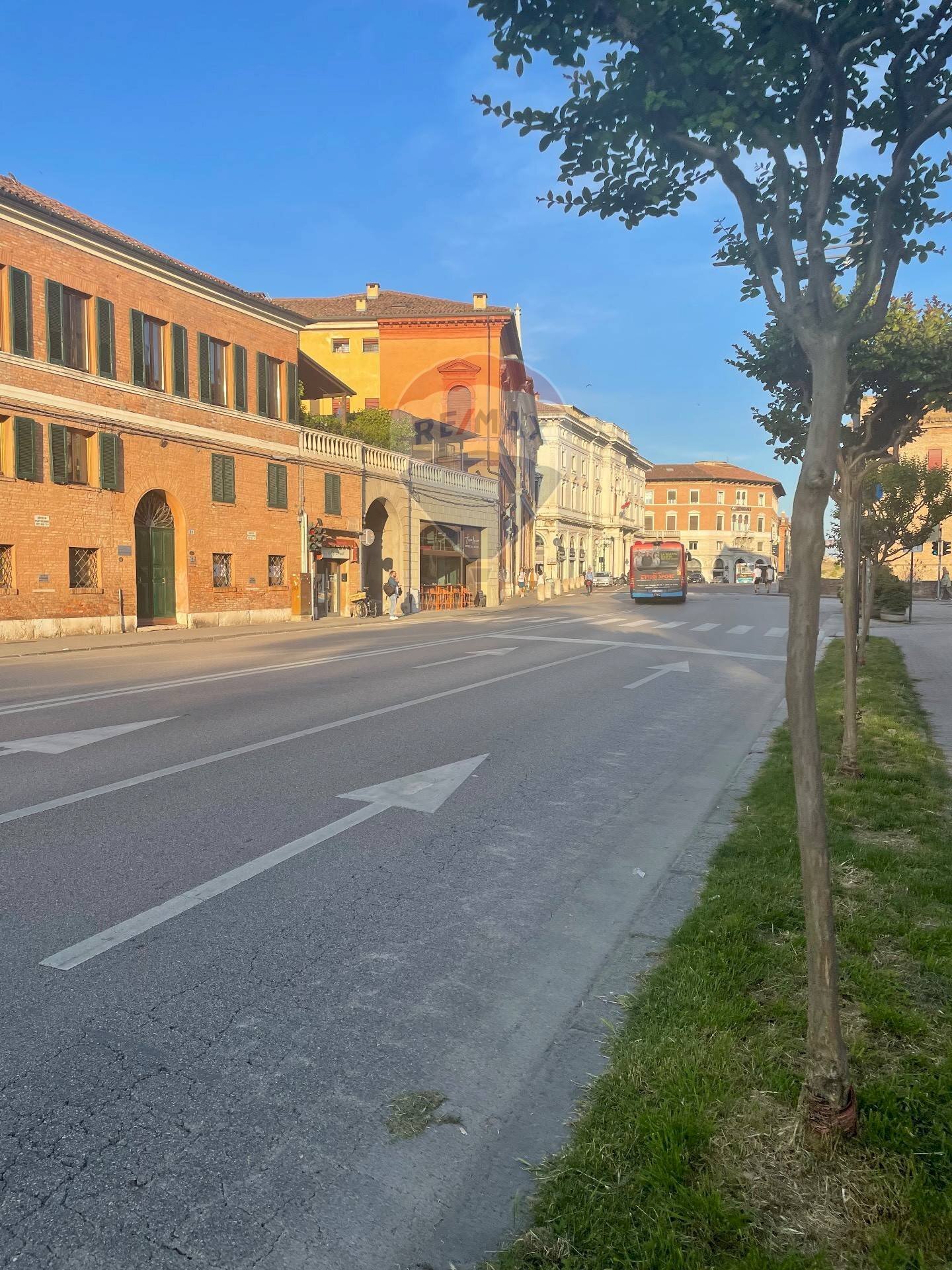 Edificio all\'aperto - Attività Commerciale Ferrara - foto 3