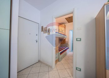 Hall / corridoio - Trilocale Viale dei Lecci
 
141, Comacchio - foto 19