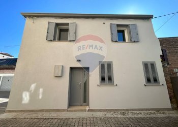 Casa all\'aperto - Casa indipendente Via Giuseppe Garibaldi
 
6, Copparo - foto 3