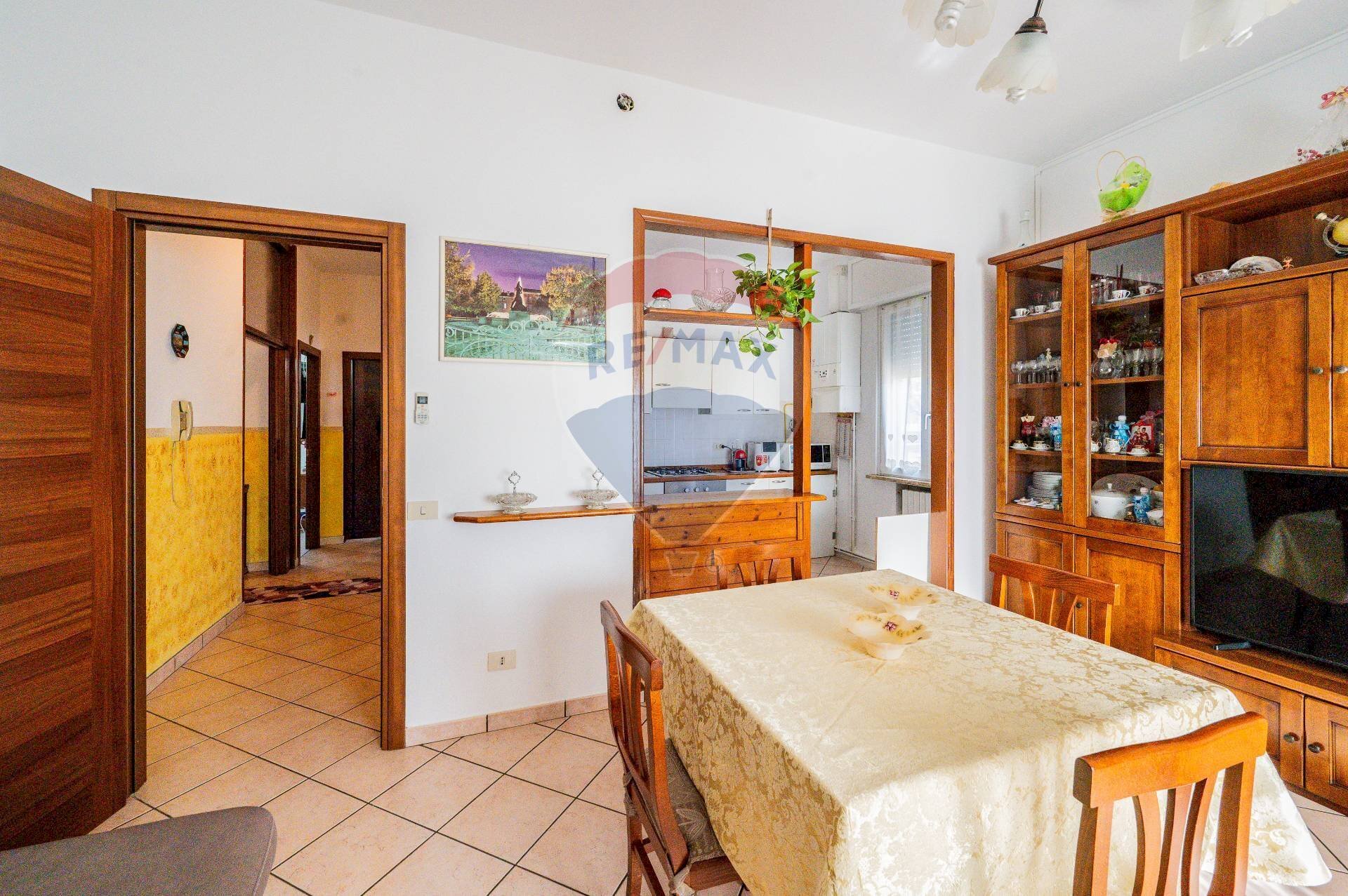 Sala da pranzo - Three-room apartment Via Piccola Atene
 
18, Sabbioneta - photo 1