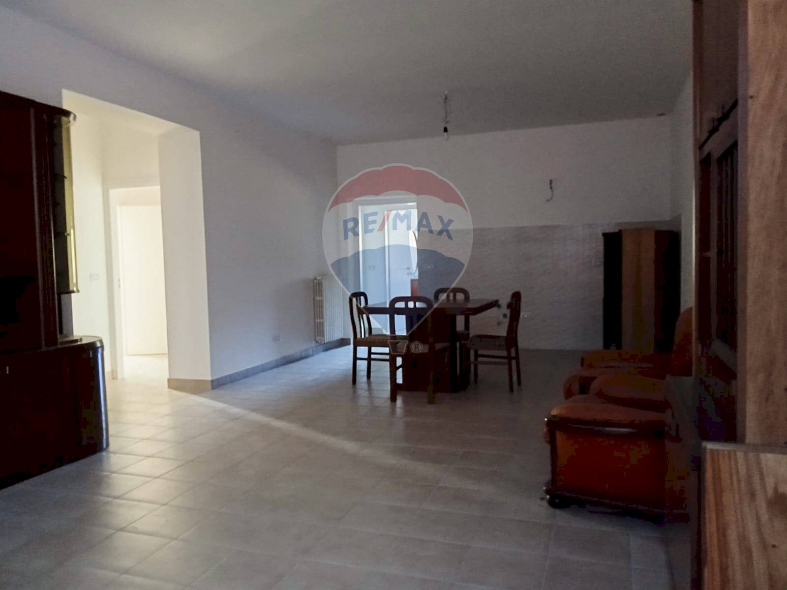 Sala da pranzo - Casa semi indipendente Via Baglietto
 
15, Castelvecchio Subequo - foto 3