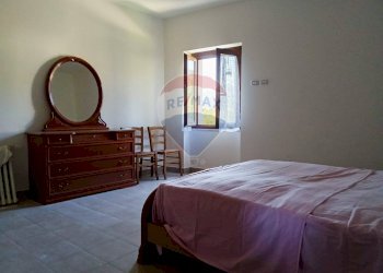 Camera / camera da letto - Casa semi indipendente Via Baglietto
 
15, Castelvecchio Subequo - foto 7