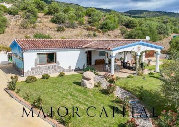 Foto 1 - Villa Via Cuccu Etzu, Torpè - foto 1