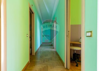 Hall / corridoio - Locale Commerciale Via delle Recocce
 
snc, Carsoli - foto 19