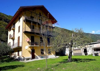 Edificio all\'aperto - Trilocale via Monterosa
 
4, Scopa - foto 4