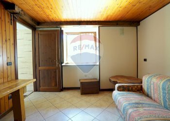 Soggiorno - Trilocale via Monterosa
 
4, Scopa - foto 10