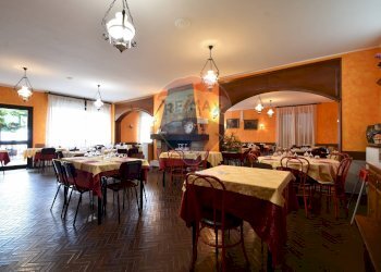Sala da pranzo - Stabile - Palazzo via Crose
 
55, Massino Visconti - foto 24
