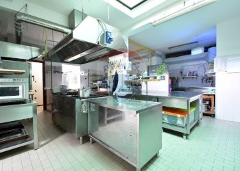 Cucina - Stabile - Palazzo via Crose
 
55, Massino Visconti - foto 30