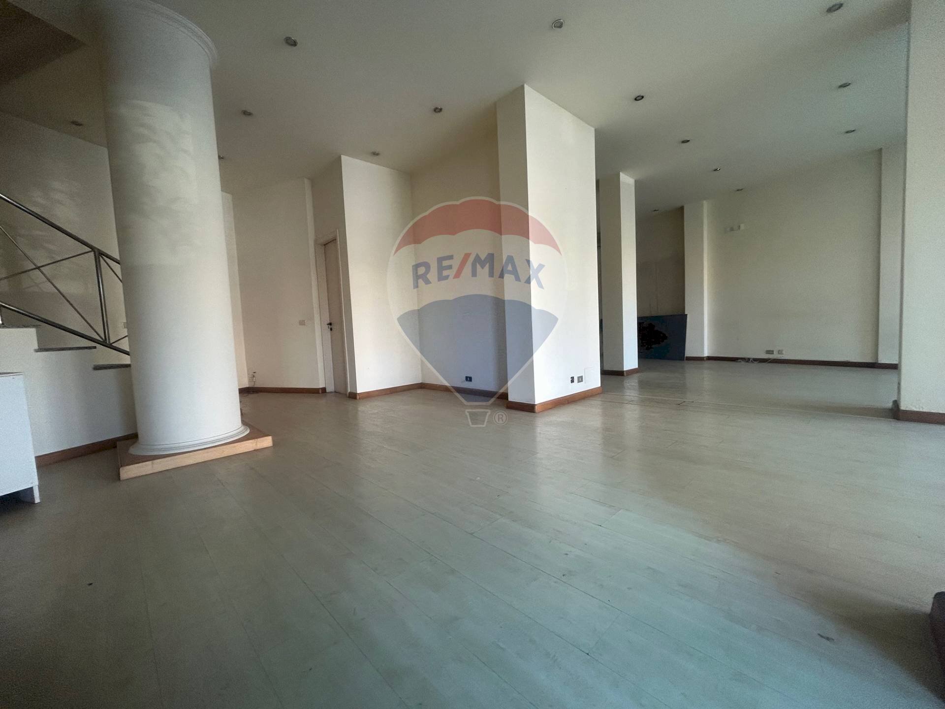 Stanza vuota - Locale Commerciale via archimede
 
318, Ragusa - foto 1