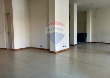 Stanza vuota - Locale Commerciale via archimede
 
318, Ragusa - foto 6