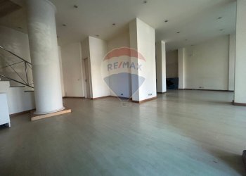 Stanza vuota - Locale Commerciale via archimede
 
318, Ragusa - foto 1