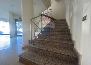 Scale - Locale Commerciale via archimede
 
318, Ragusa - foto 13