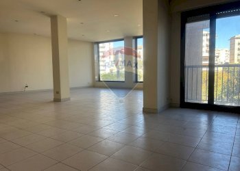 Stanza vuota - Locale Commerciale via archimede
 
318, Ragusa - foto 17