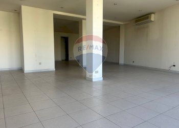 Stanza vuota - Locale Commerciale via archimede
 
318, Ragusa - foto 19