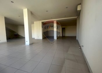 Stanza vuota - Locale Commerciale via archimede
 
318, Ragusa - foto 20