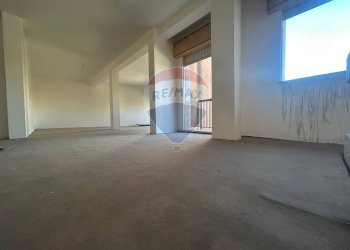 Stanza vuota - Locale Commerciale via archimede
 
318, Ragusa - foto 26