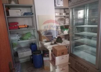 Dispensa di stoccaggio - Bar Tavola Calda - Fredda via bixio
 
44, Vittoria - foto 8