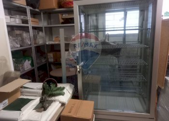 Dispensa di stoccaggio - Bar Tavola Calda - Fredda via bixio
 
44, Vittoria - foto 16