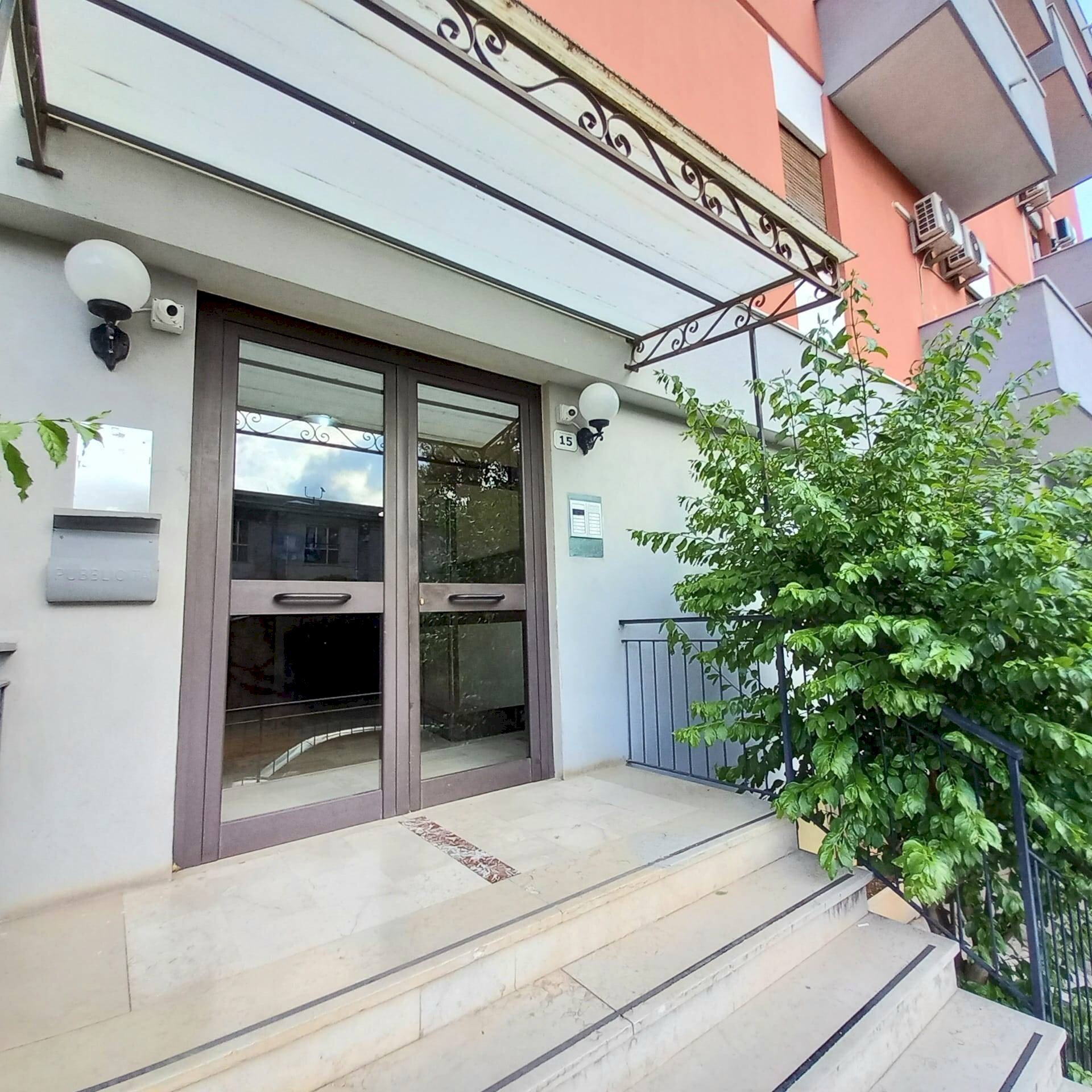 Terrazza - Apartment via Valparadiso
 
15, Palermo - photo 3