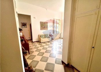 Hall / corridoio - Attività Commerciale Via Montegrappa
 
3, Lecce - foto 1